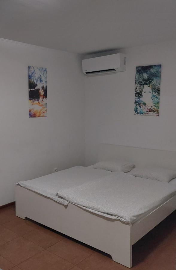 Apartman - Sukromie V Meste บราติสลาวา ภายนอก รูปภาพ