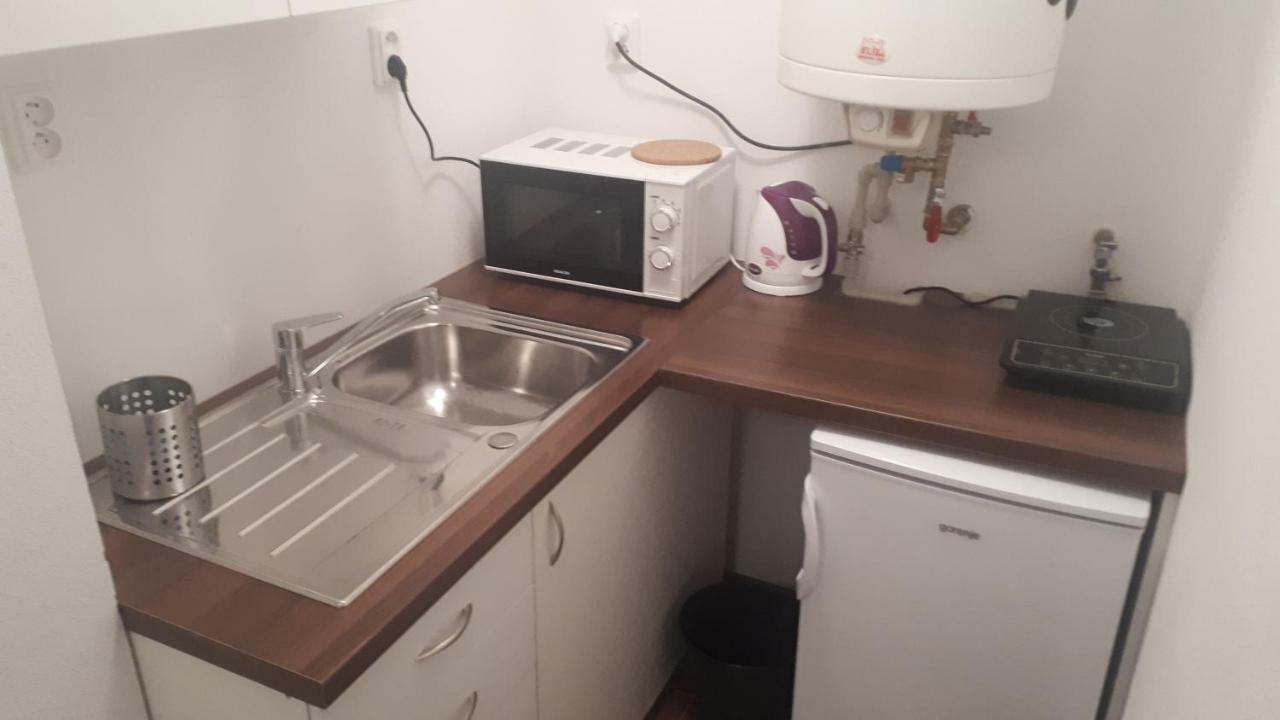 Apartman - Sukromie V Meste บราติสลาวา ภายนอก รูปภาพ